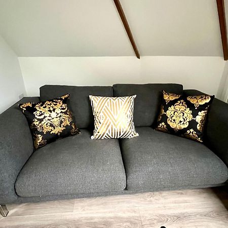 Glastonbury Secret Retreat - 1 Bd Split-Level Apt, Sleeps 3 Kültér fotó